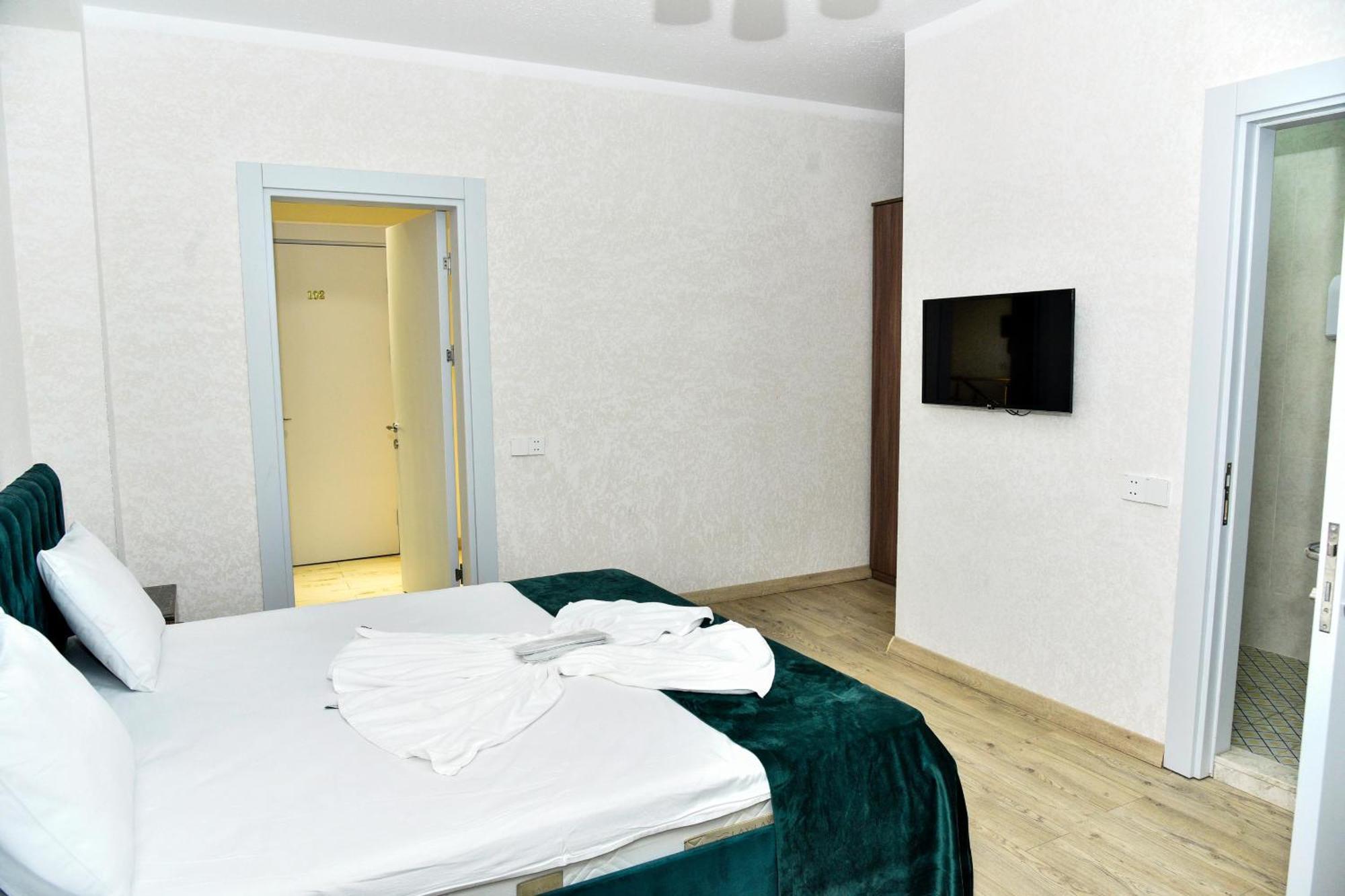 Avrasya Inn Hotel Baku Bagian luar foto