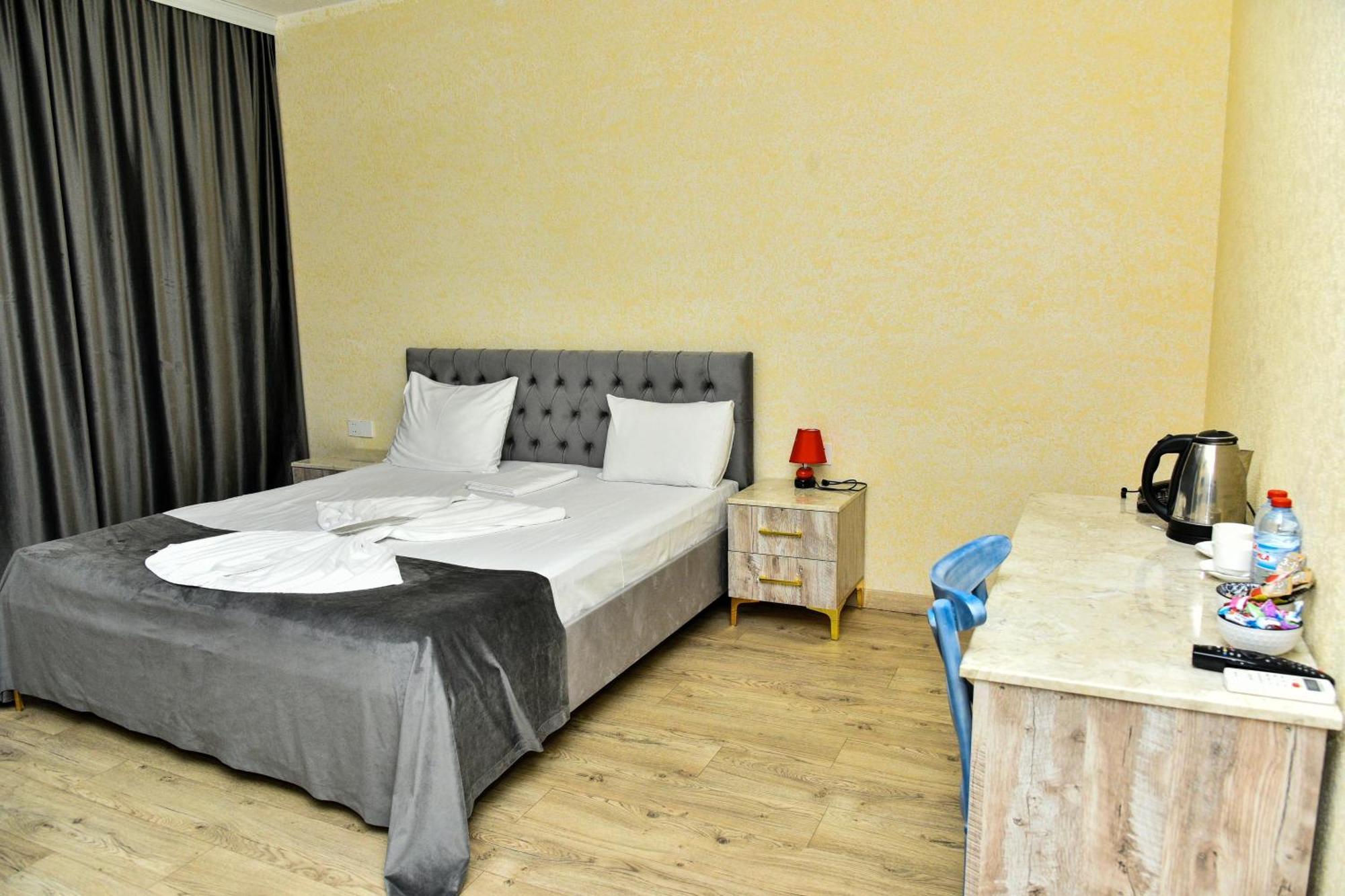 Avrasya Inn Hotel Baku Bagian luar foto