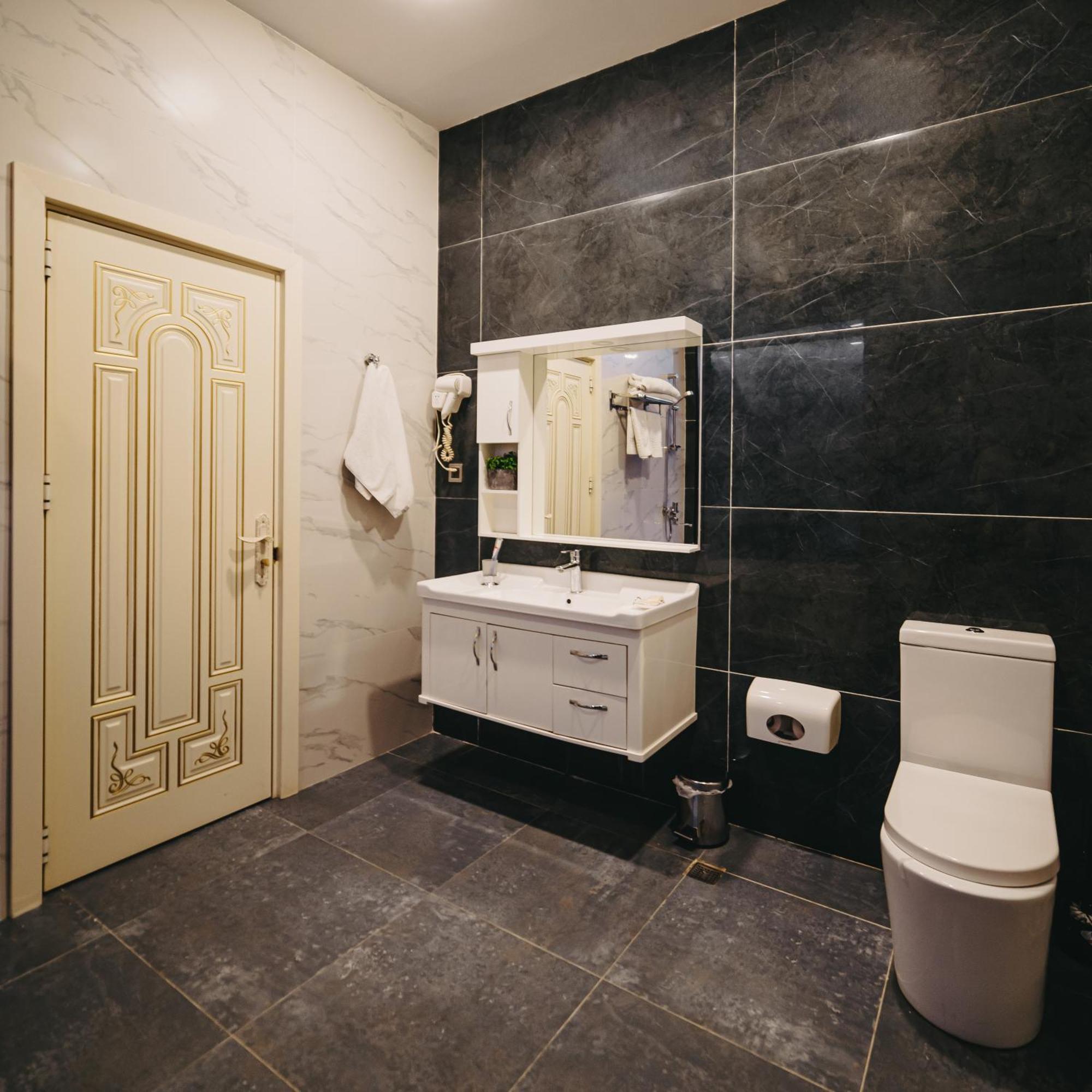 Avrasya Inn Hotel Baku Bagian luar foto